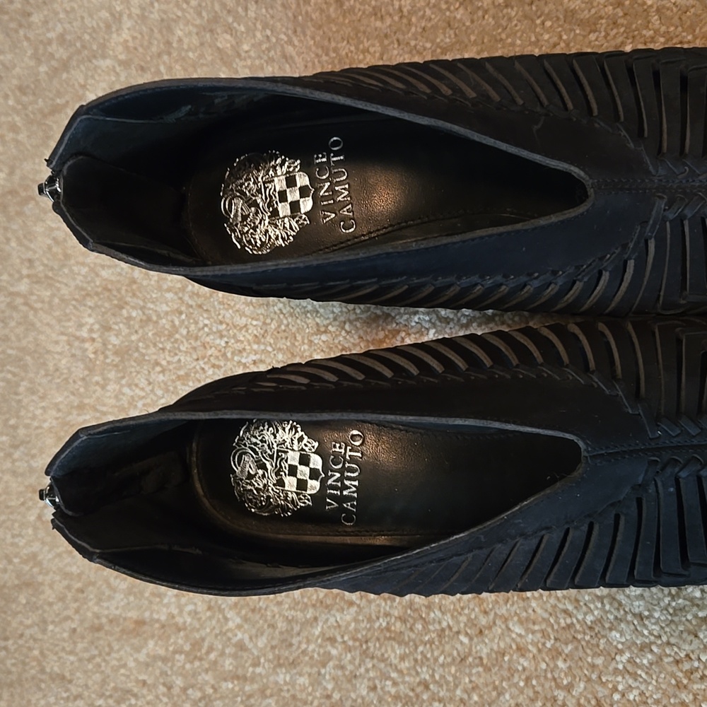 NWOT Vince Camuto Black Suede Peep-Toe Heels - Picture 6 of 10